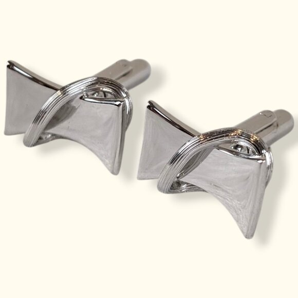 (2/$20) V. Bowtie-Like Metal Cufflinks - Picture 1 of 5